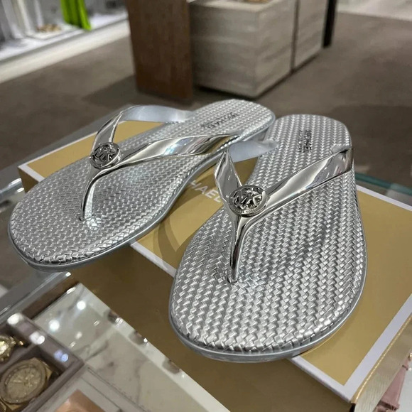 Jet Set Metallic PVC Flip-Flop size7 - Picture 1 of 9